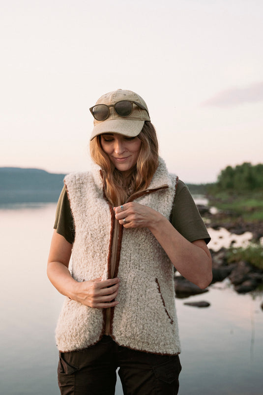 Unfolding Landscapes – 17 Knits for the Road