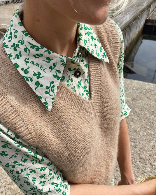 Stockholm Slipover V-Neck Pattern
