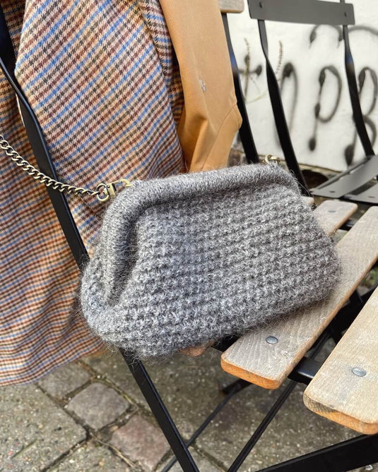 Winter Clutch Pattern