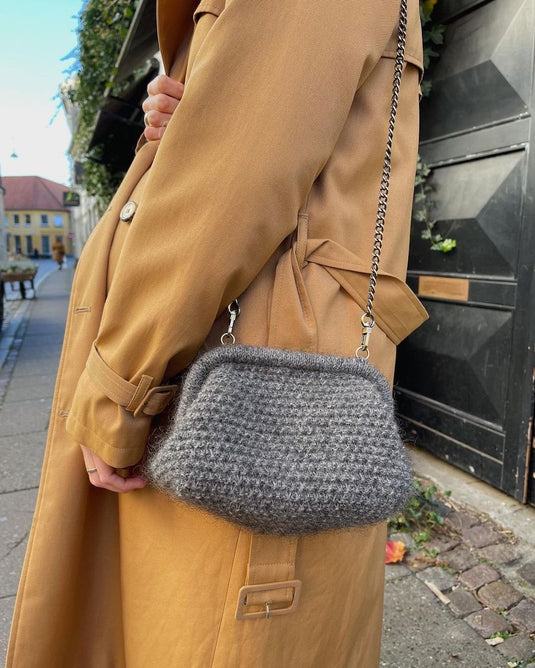 Winter Clutch Pattern